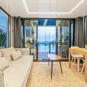 The Homeboat Company Parque Nacoes-lisboa Hotel en barco